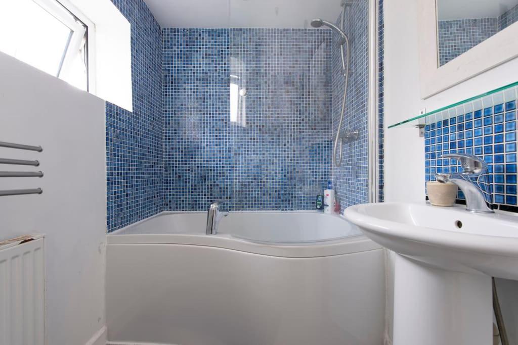 Lovely 2-Bed 15 Minutes To Central Londyn Zewnętrze zdjęcie